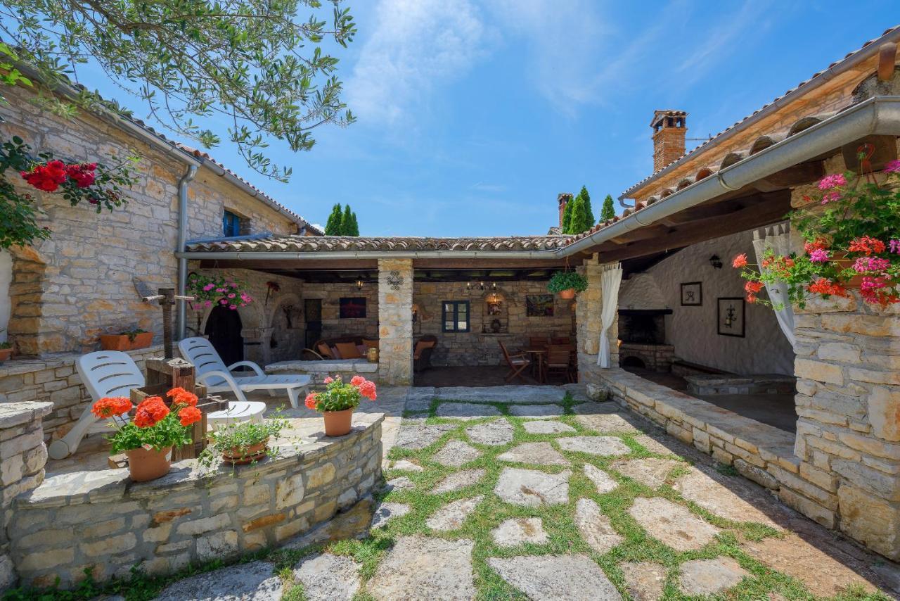 Casa Biguli Villa Sveti Lovrec Pazenaticki Exterior photo